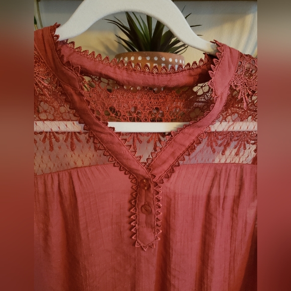 Sweet Wanderer Lace Crochet Flutter Top - Picture 4 of 5